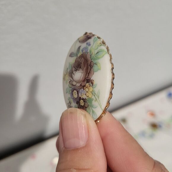 Vintage Victorian Hand Painted Porcelain China Pendant Pink Yellow Blue Roses - Picture 7 of 11